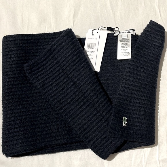 Lacoste Winter Scarf - Picture 5 of 5